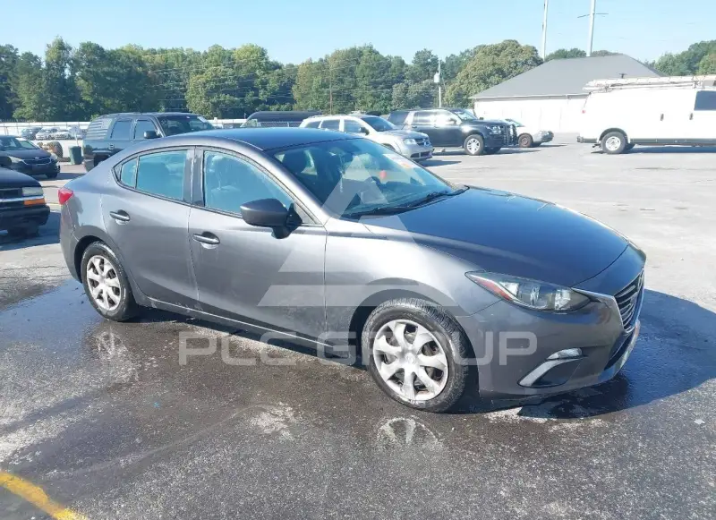 2015 Mazda 3 photo