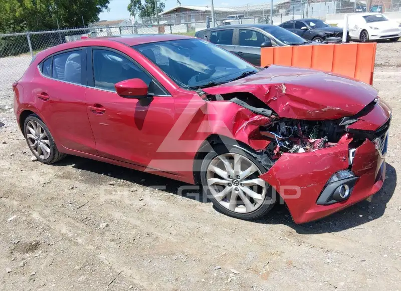 2015 Mazda 3 photo