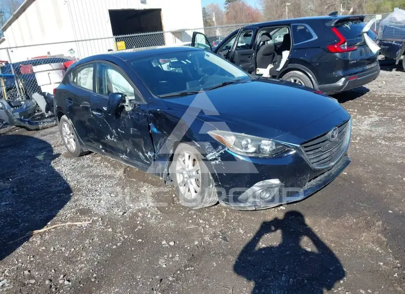 2015 Mazda 3 photo
