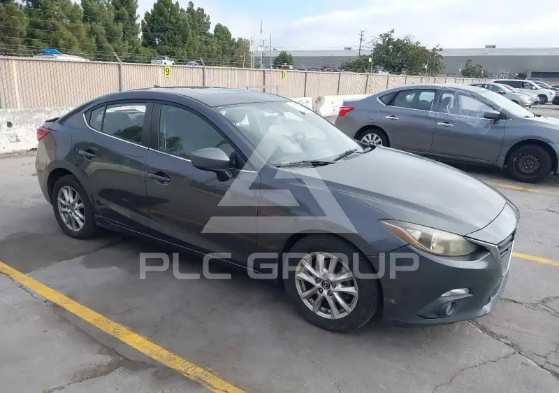 2015 Mazda 3 photo