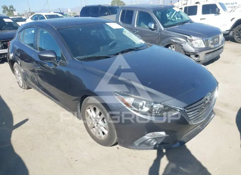 2015 Mazda 3 фото