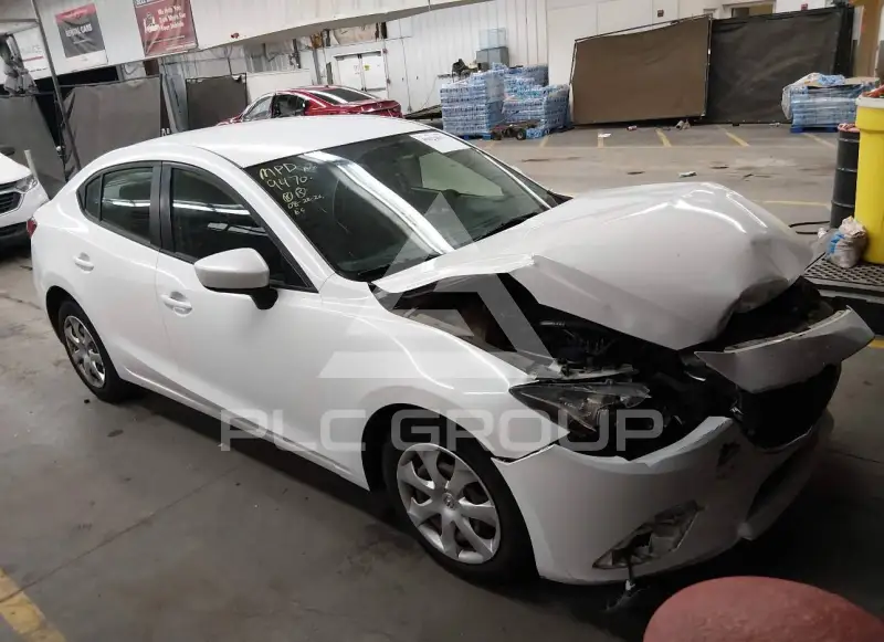 2015 Mazda 3 фото