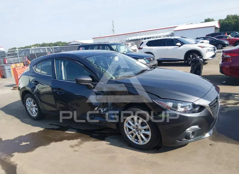 2015 Mazda 3 photo