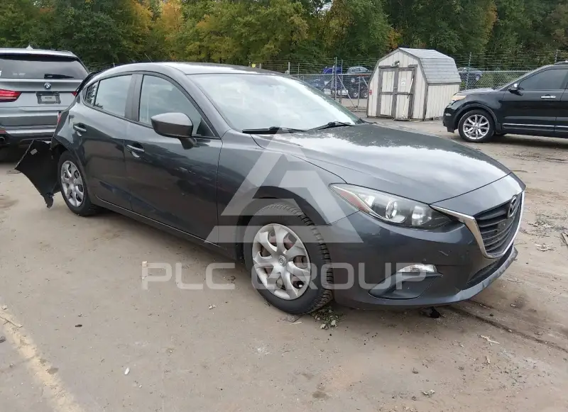 2015 Mazda 3 photo