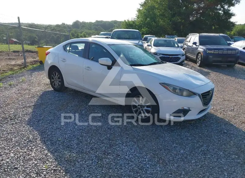 2015 Mazda 3 photo