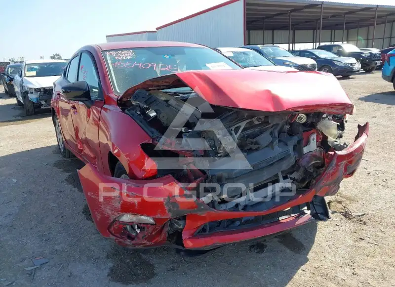 2015 Mazda 3 photo