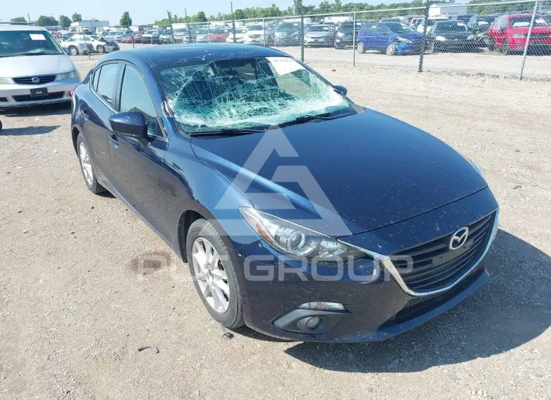 2015 Mazda 3 photo