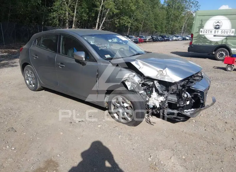 2015 Mazda 3 фото