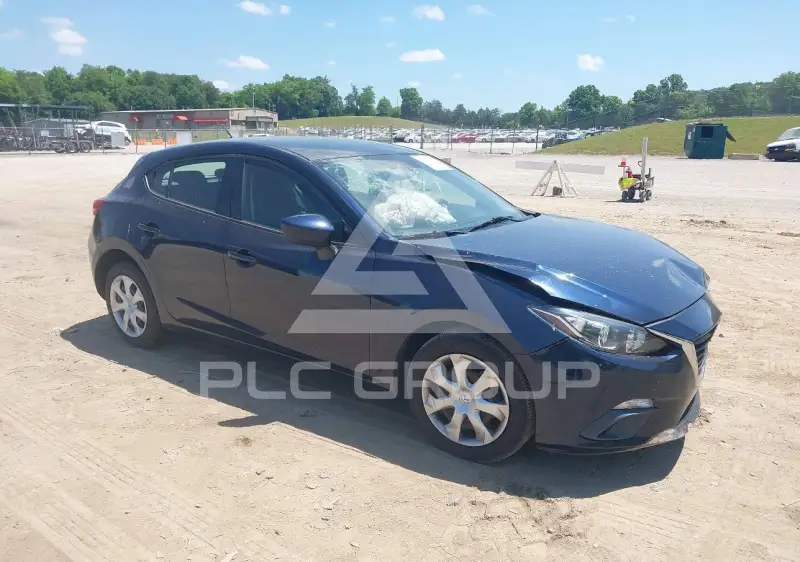 2015 Mazda 3 photo
