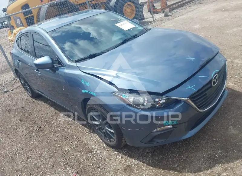 2015 Mazda 3 photo