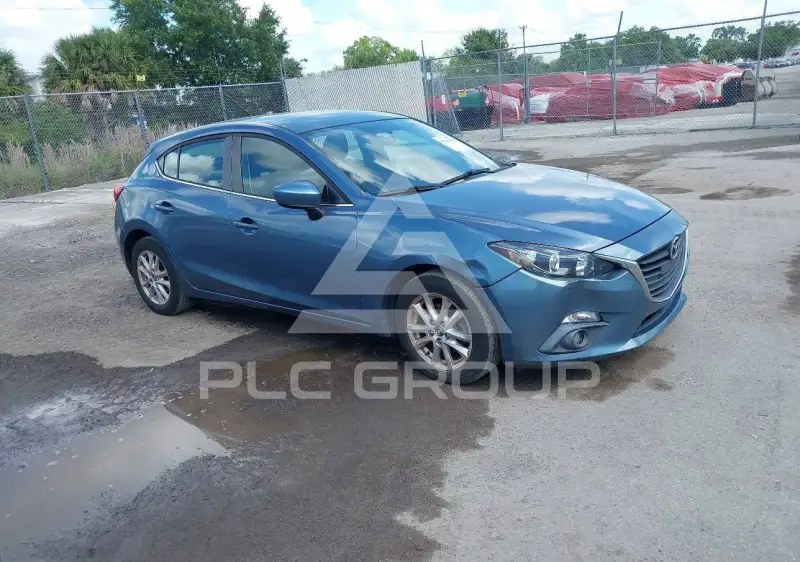 2015 Mazda 3 photo
