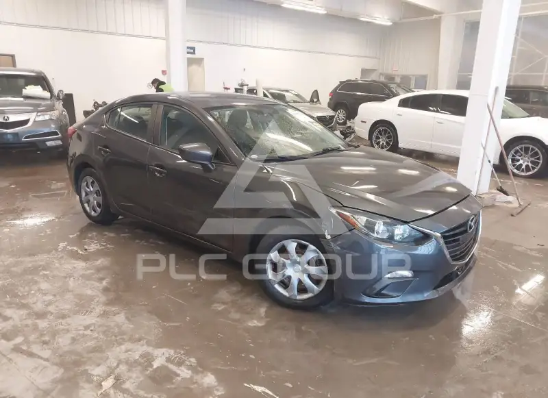 2015 Mazda 3 photo