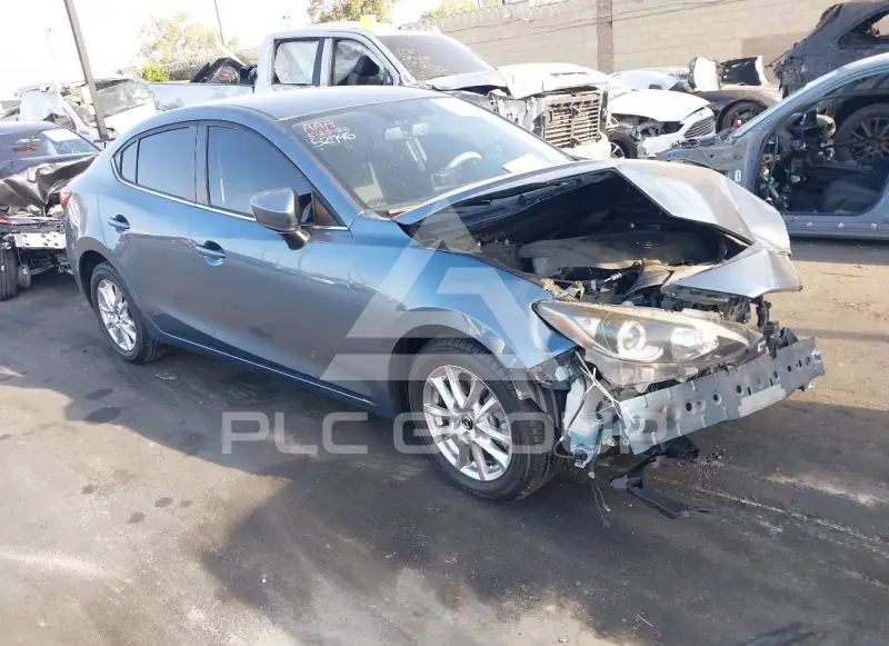 2015 Mazda 3 photo