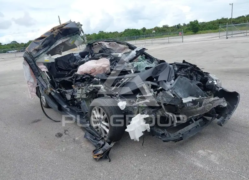 2015 Mazda 3 фото