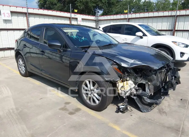 2015 Mazda 3 photo
