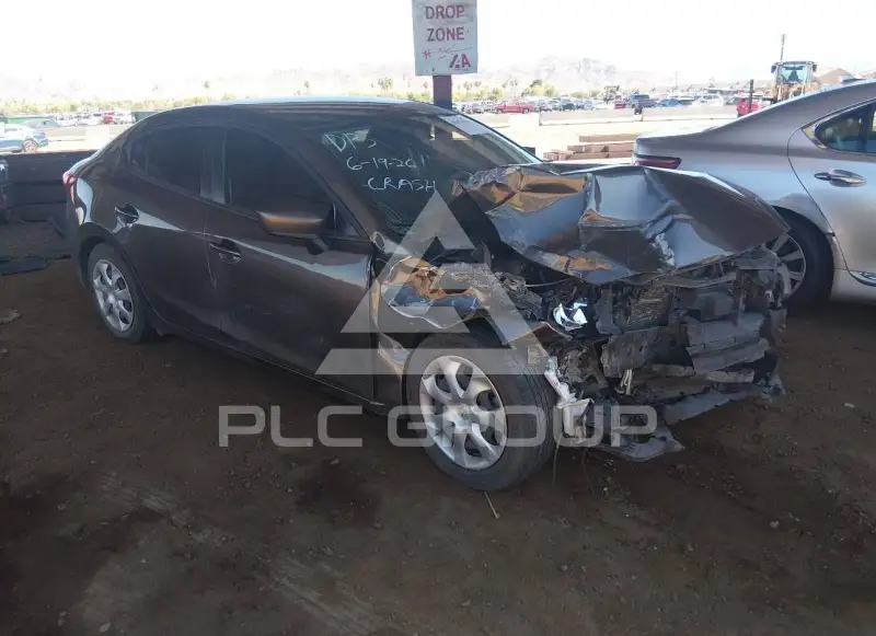 2015 Mazda 3 фото