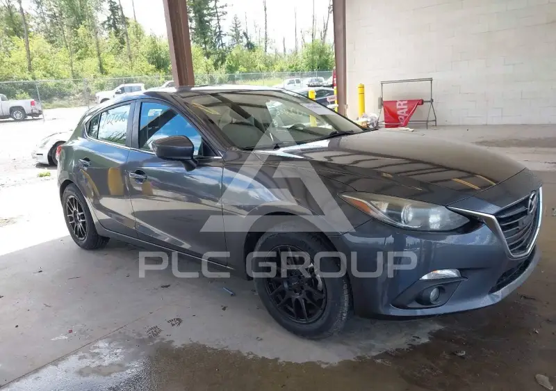 2015 Mazda 3 photo