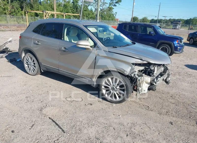 2015 Lincoln MKC photo