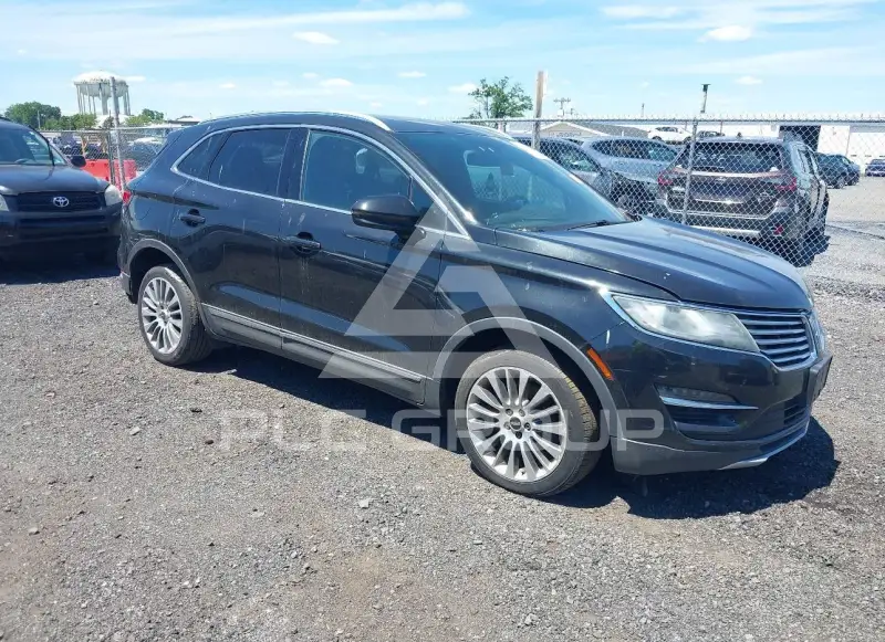 2015 Lincoln MKC photo