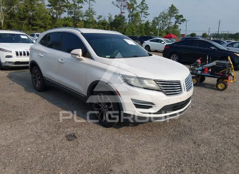 2015 Lincoln MKC photo