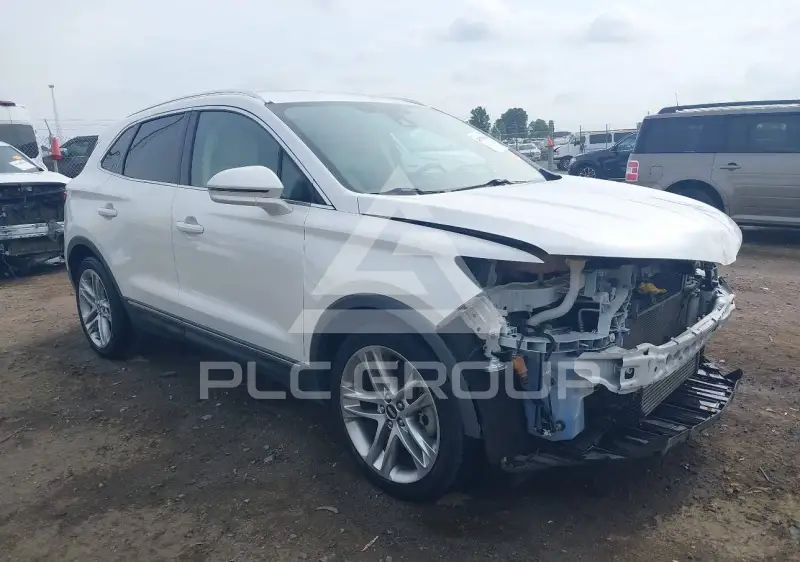 2015 Lincoln MKC photo