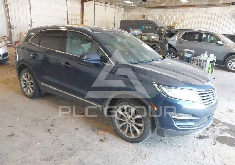 2015 Lincoln MKC photo