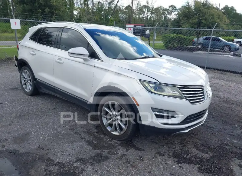 2015 Lincoln MKC photo