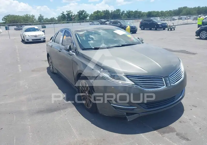 2015 Lincoln MKZ photo