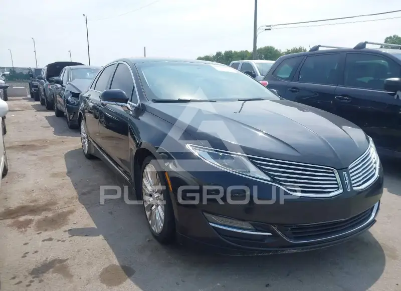 2015 Lincoln MKZ photo