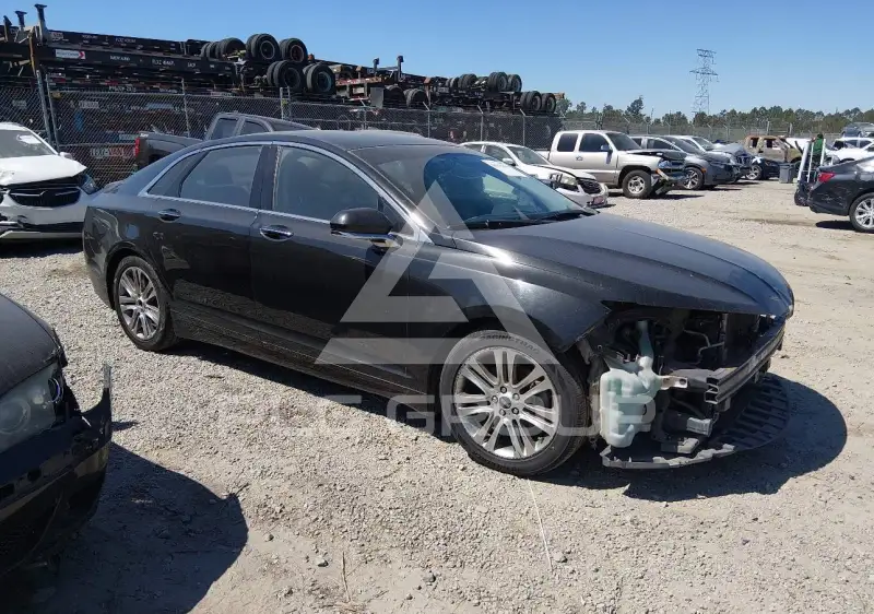 2015 Lincoln MKZ photo