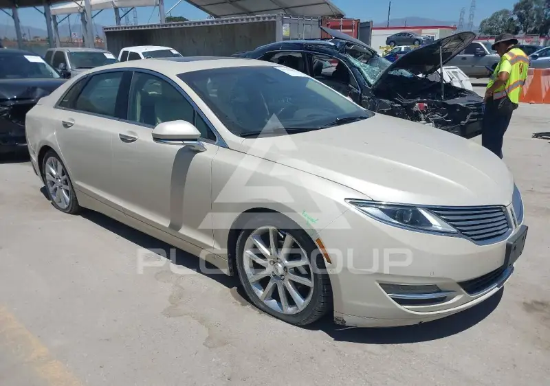 2015 Lincoln MKZ photo