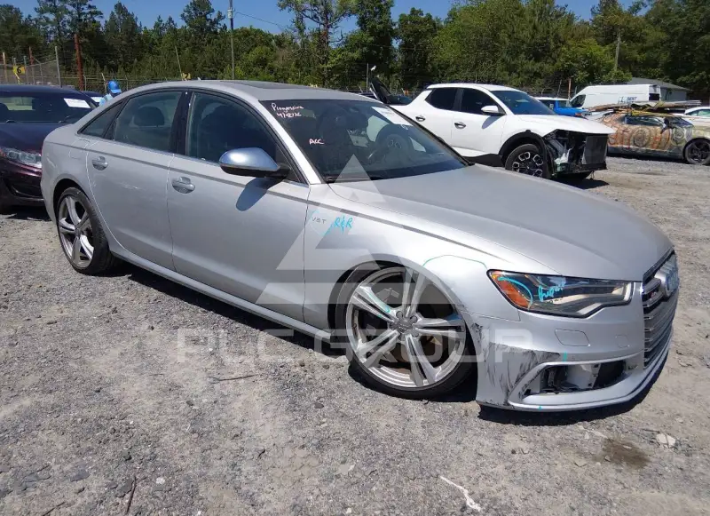 2015 Audi S6 фото