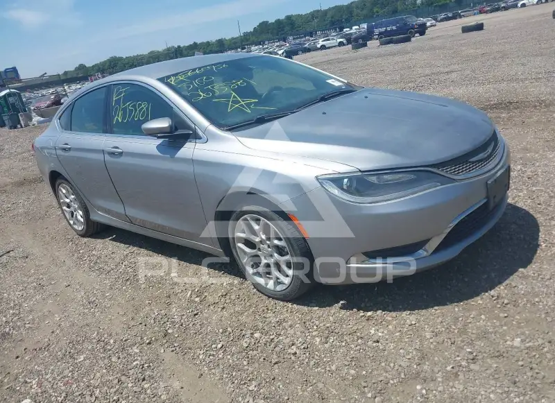 2015 Chrysler 200 photo