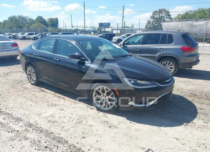 2015 Chrysler 200 фото