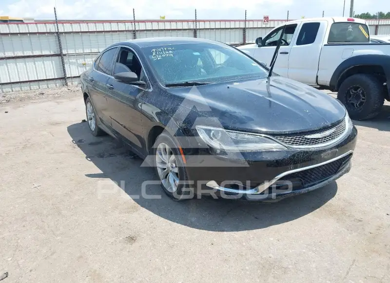 2015 Chrysler 200 photo