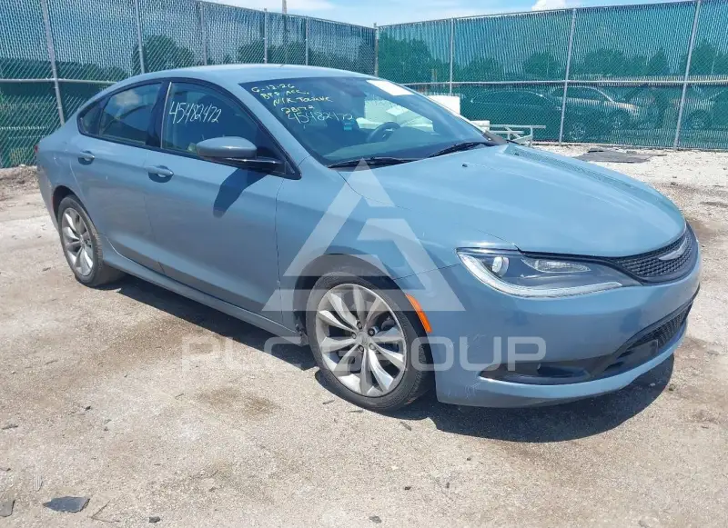 2015 Chrysler 200 photo