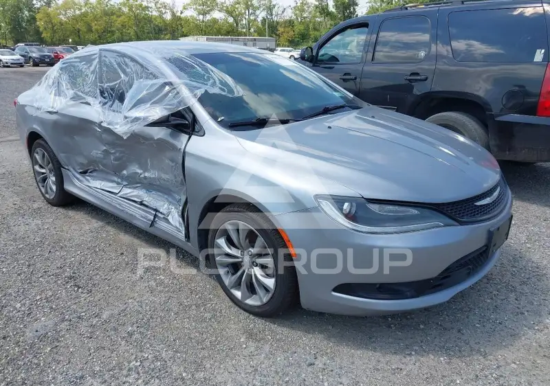 2015 Chrysler 200 photo