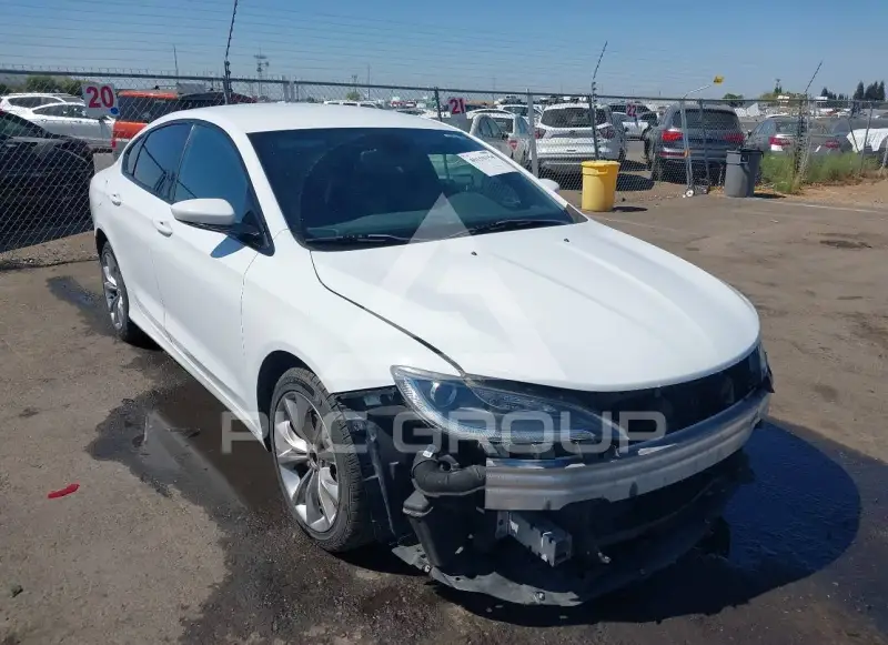 2015 Chrysler 200 photo