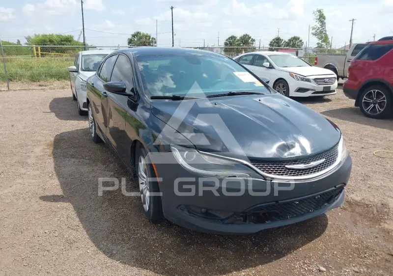 2015 Chrysler 200 photo