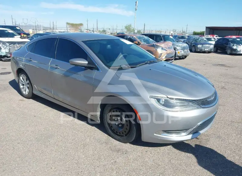 2015 Chrysler 200 фото
