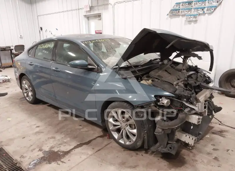 2015 Chrysler 200 photo