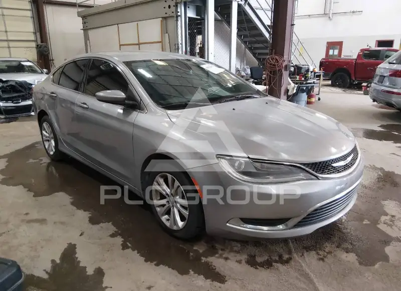 2015 Chrysler 200 фото