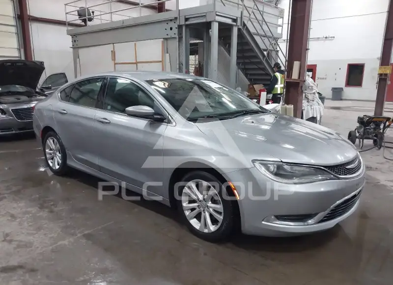 2015 Chrysler 200 photo