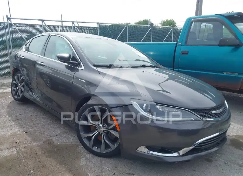 2015 Chrysler 200 photo