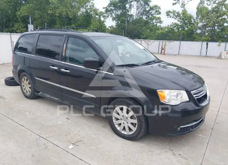 2015 Chrysler TOWN & COUNTRY photo