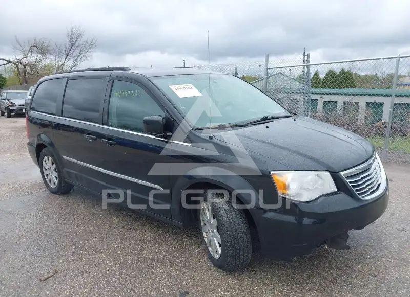 2015 Chrysler TOWN & COUNTRY фото