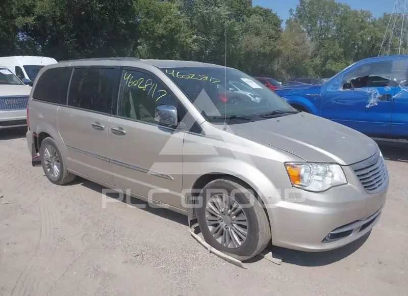 2015 Chrysler TOWN & COUNTRY photo
