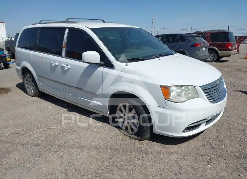 2015 Chrysler TOWN & COUNTRY photo
