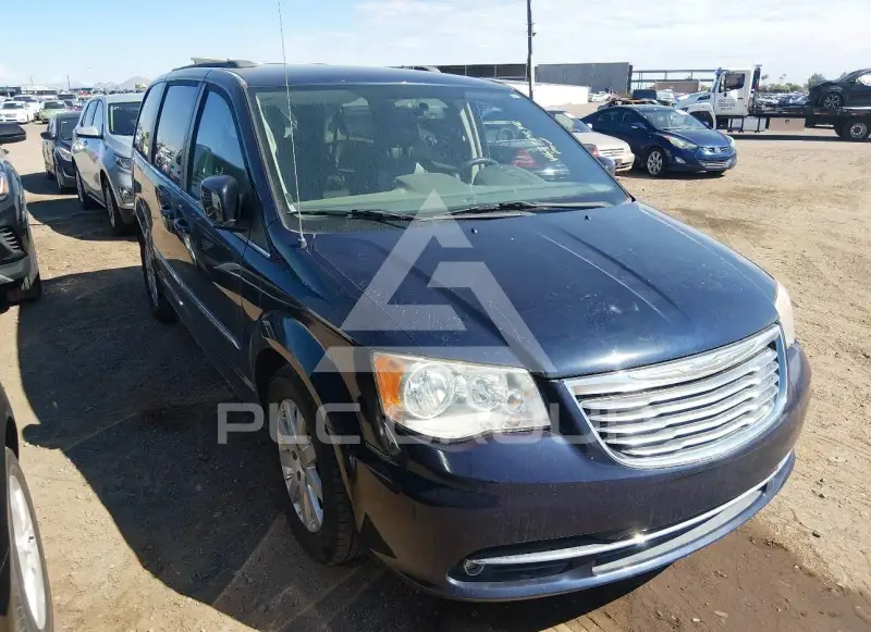 2015 Chrysler TOWN & COUNTRY photo