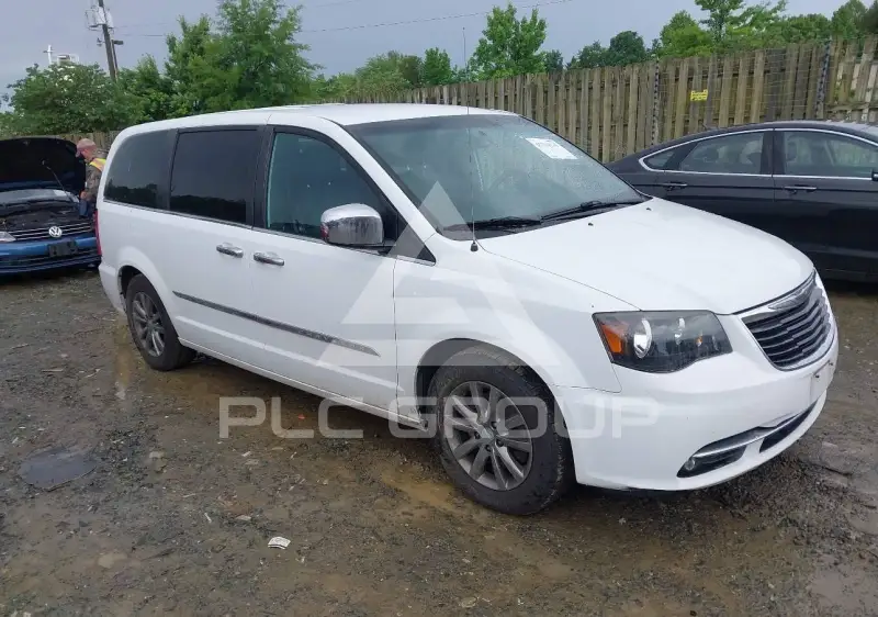 2015 Chrysler TOWN & COUNTRY фото